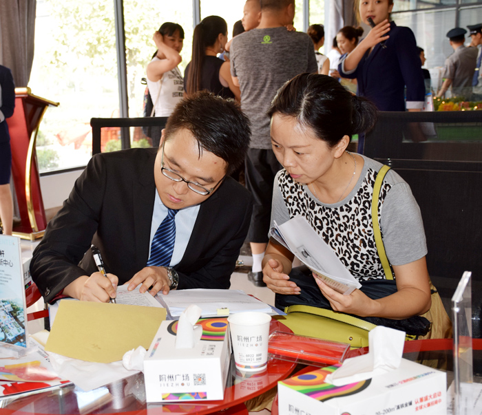 喜報！捷報！一經推出即成隴南商業(yè)傳奇！