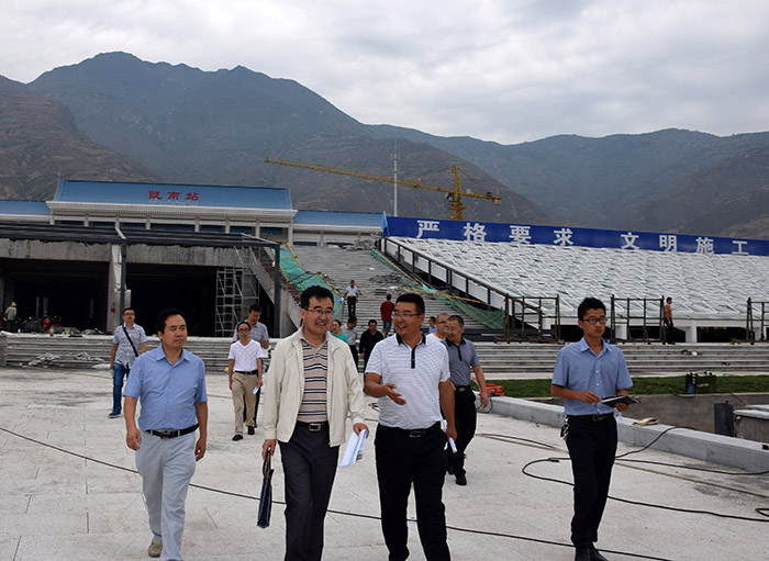 省、市聯(lián)合工作組蒞臨階州廣場檢查指導(dǎo)工作