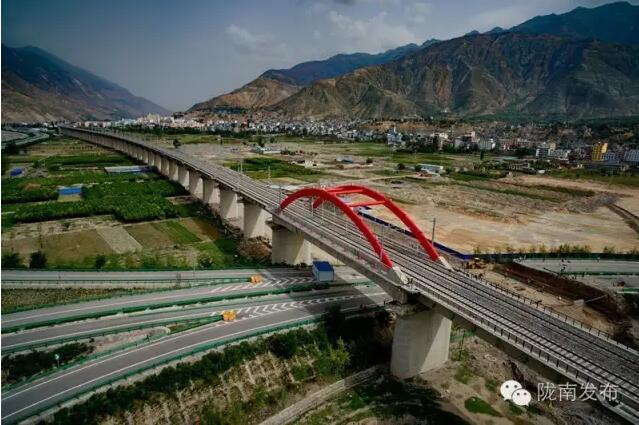 蘭渝鐵路最新進(jìn)展！除胡麻嶺隧道外已全線鋪通